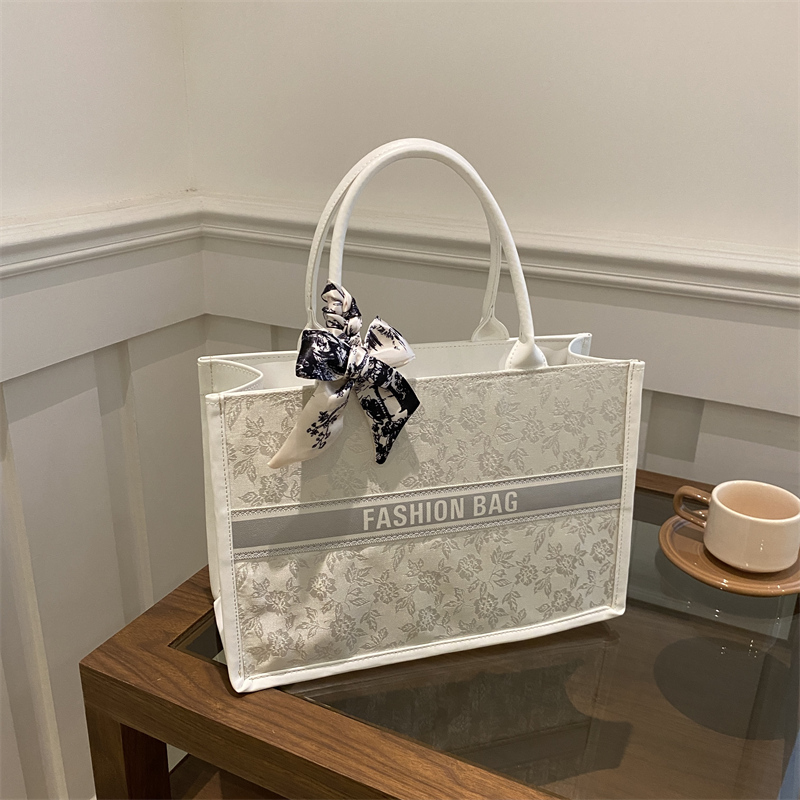 Leatherwork Letters - Sac fourre-tout de luxe élégant pour