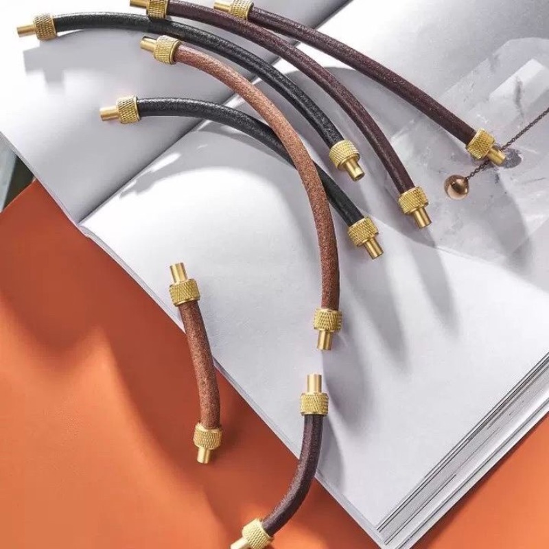 Poignée d'armoire en laiton +  - Leatherwork Hardware avis et prix